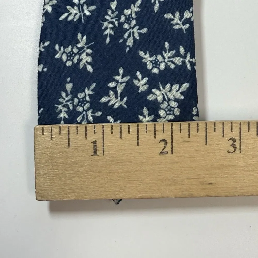 Original Penguin Polyester Cotton Blend Blue White Floral Skinny Neck Tie New